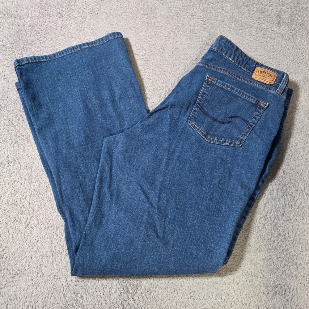 Signature by Levi Strauss & Co. Womens 14M Bootcut Jeans Blue At Waist Denim